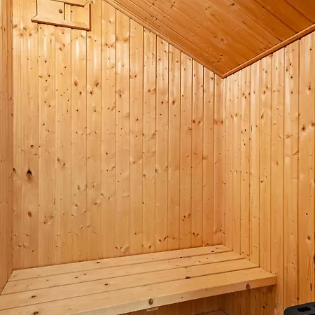 Gorgeous Home In Tarm With Sauna Prázdninový dům